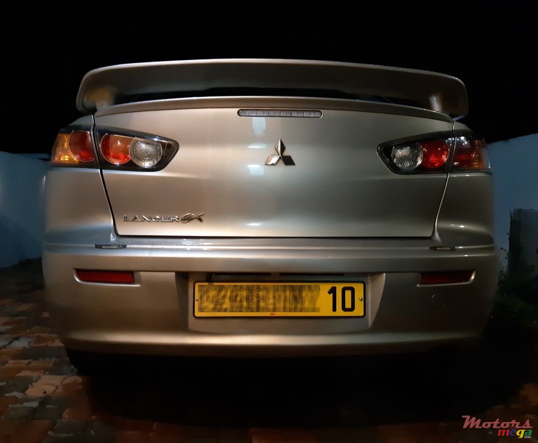 2010' Mitsubishi Lancer EX photo #5