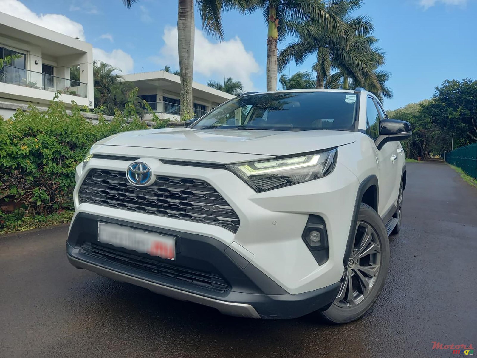 2024' Toyota RAV4 GXL 4WD 2.5 Hybrid photo #1