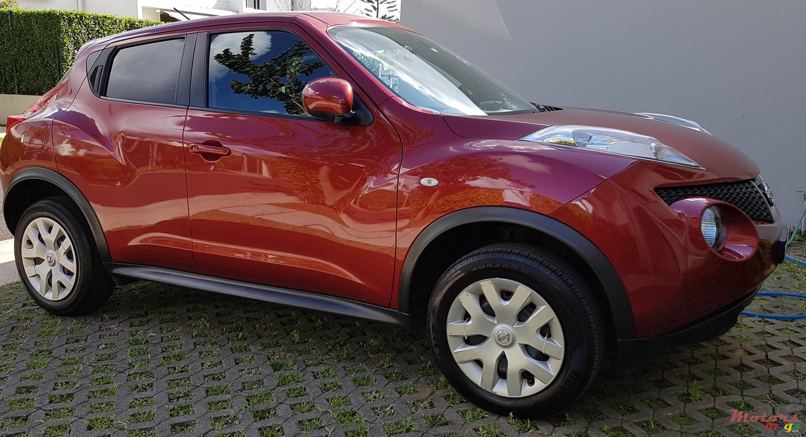 2011' Nissan Juke photo #1