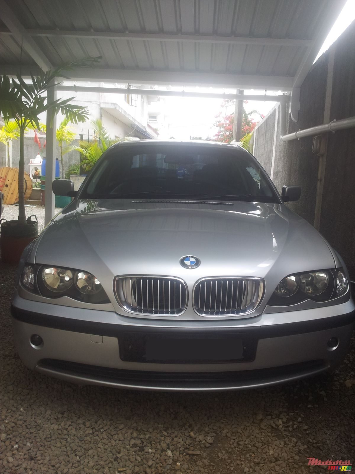 2002' BMW 318 photo #1