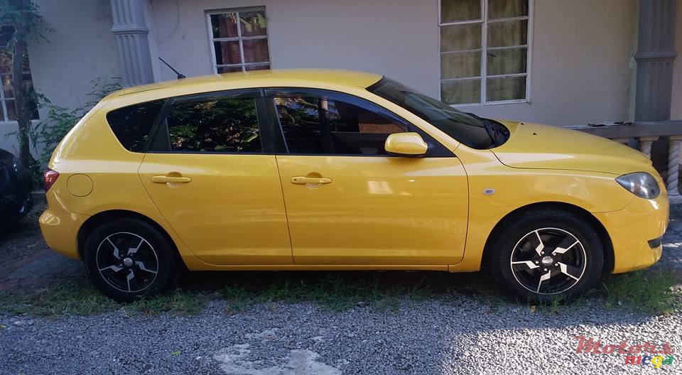 2004' Mazda photo #4