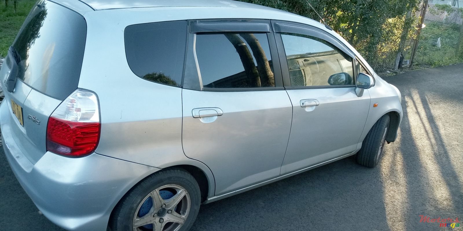 2004' Honda Fit photo #2