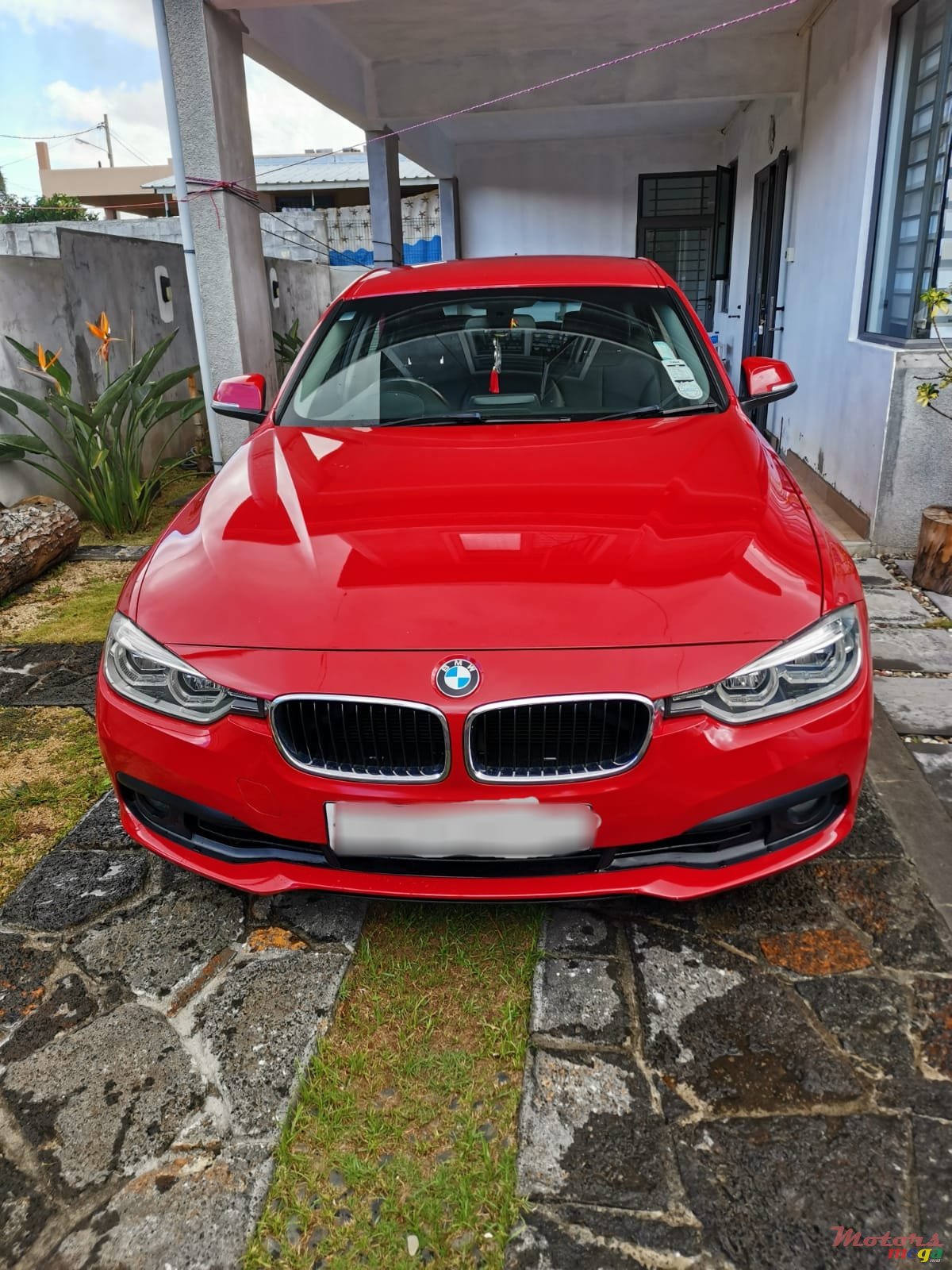 2015' BMW 3 Series photo #1