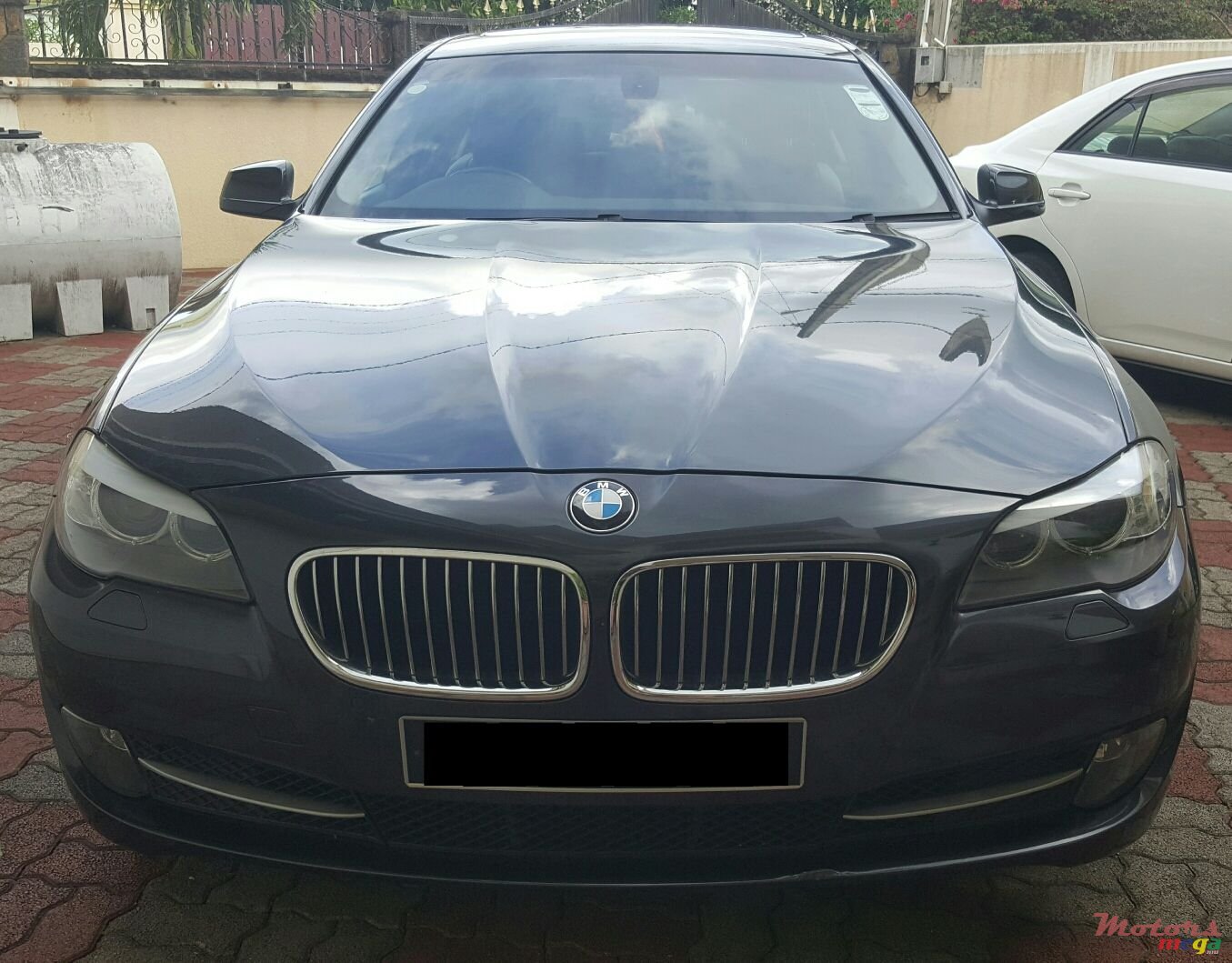 2010' BMW 523 photo #1