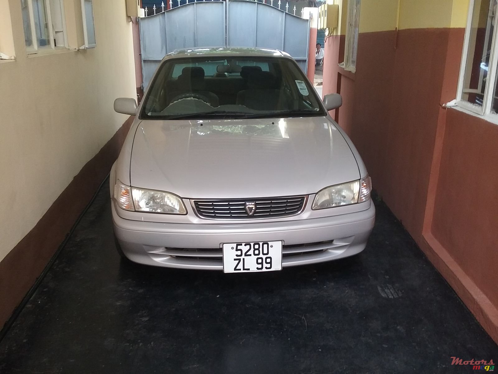 1999' Toyota Corolla photo #1