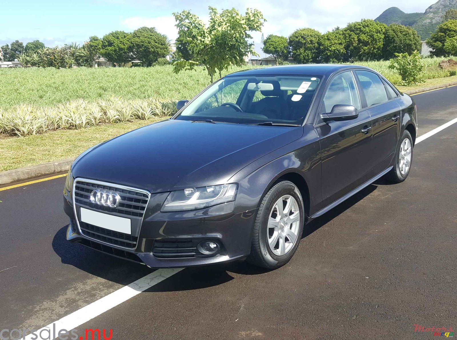 2011' Audi A4 1.8T photo #2