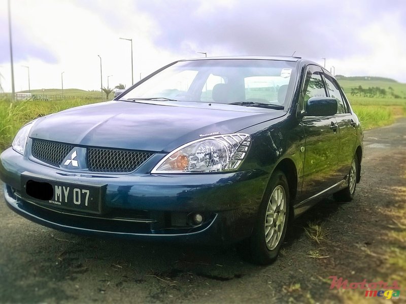 2007' Mitsubishi Lancer photo #2