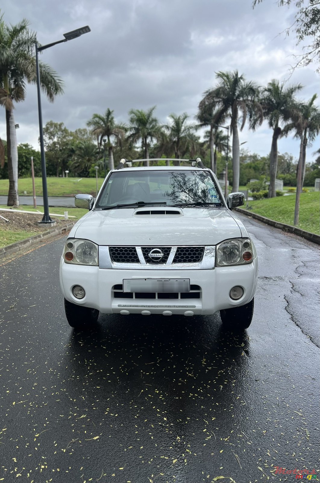 2014' Nissan NP300 photo #2