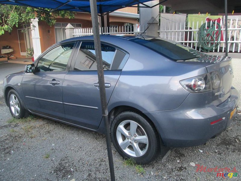 2006' Mazda 3 photo #3