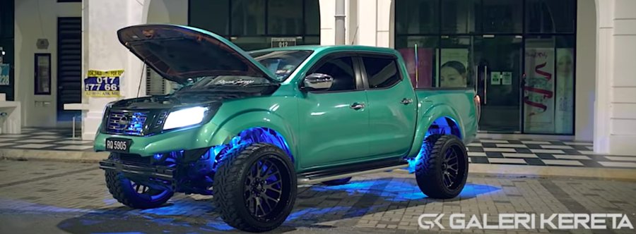 Monster Navara NP300 Modified With Massive Wheels and Tires