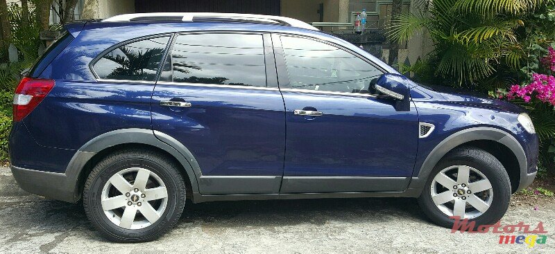 2007' Chevrolet Captiva photo #1