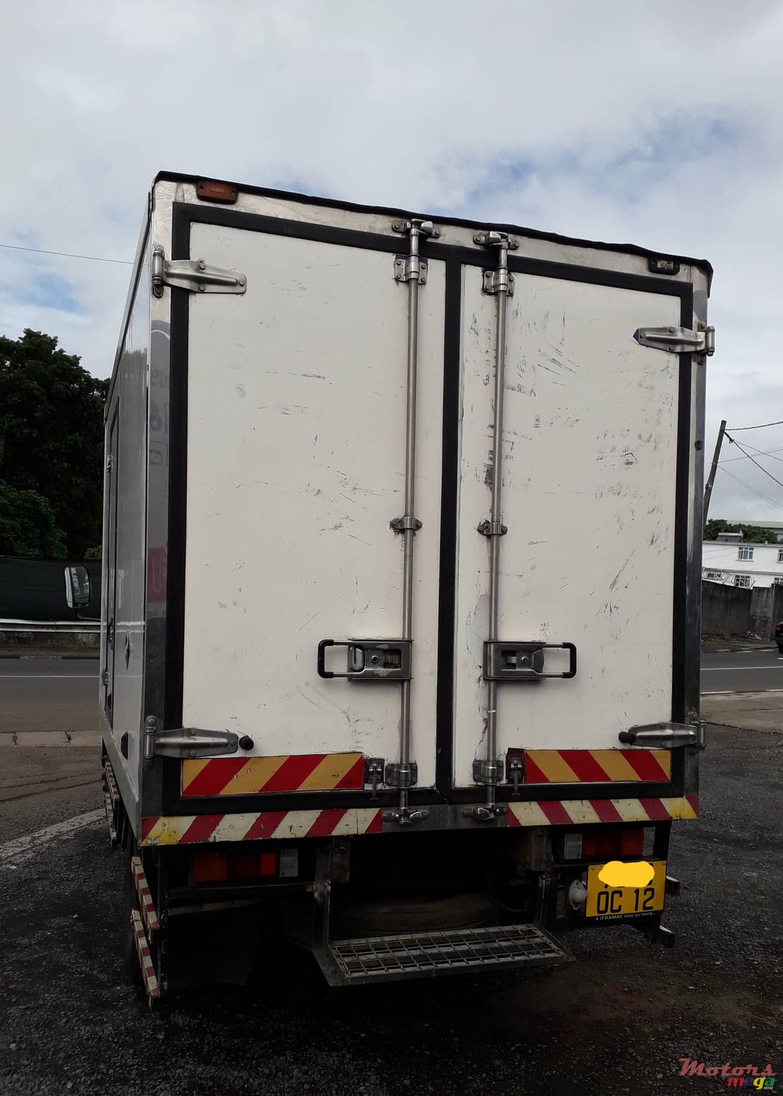 2012' Mitsubishi canter photo #4