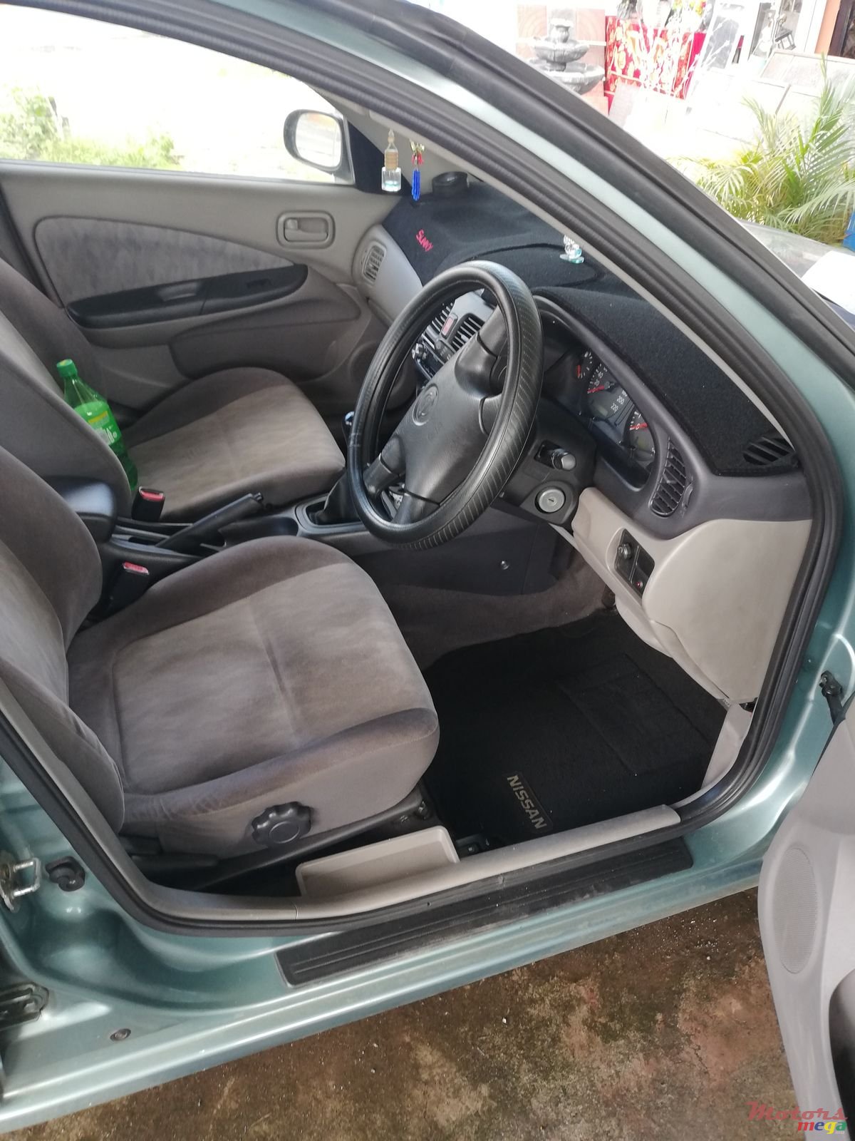2003' Nissan Sunny photo #4