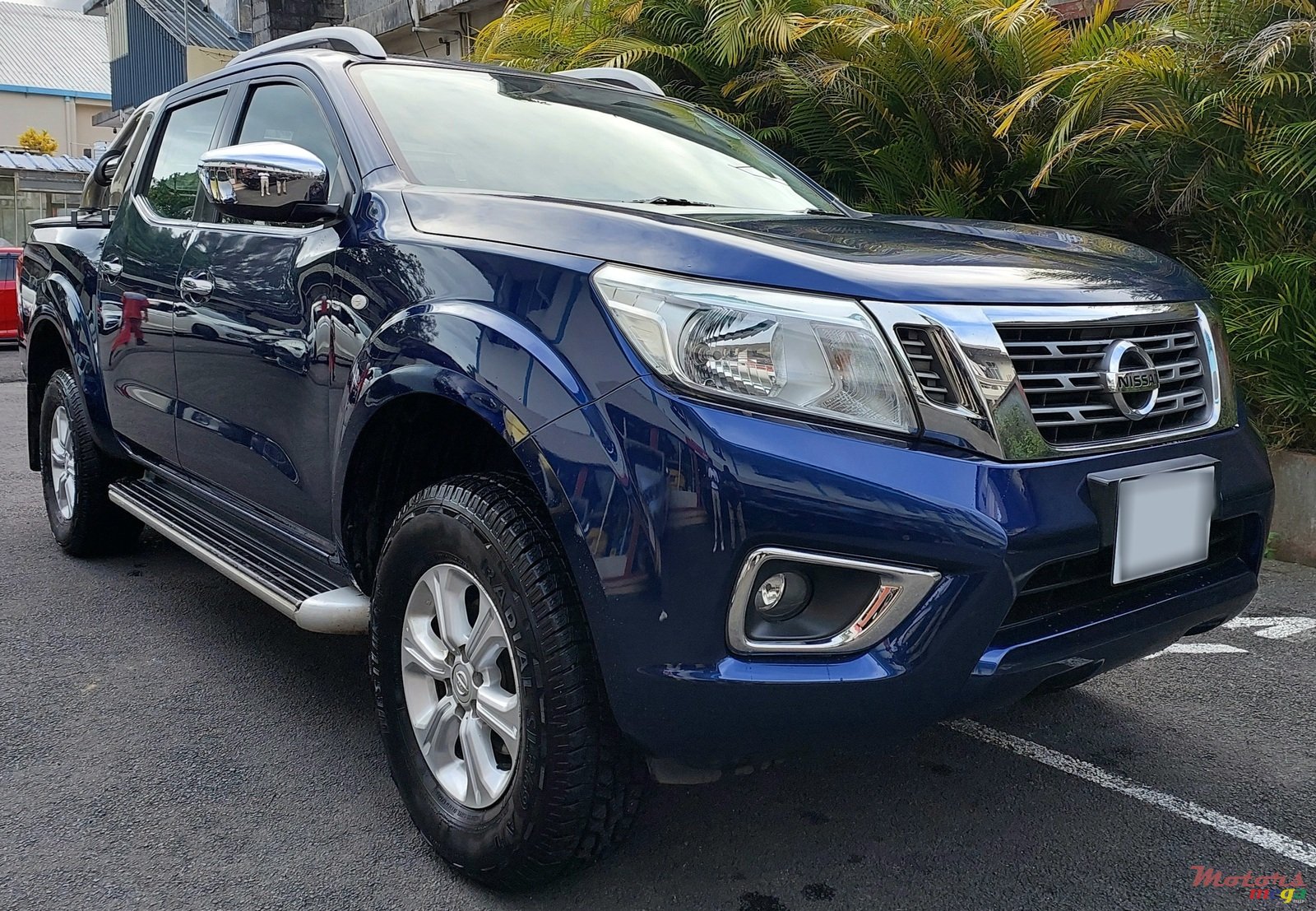 2020' Nissan Navara photo #4