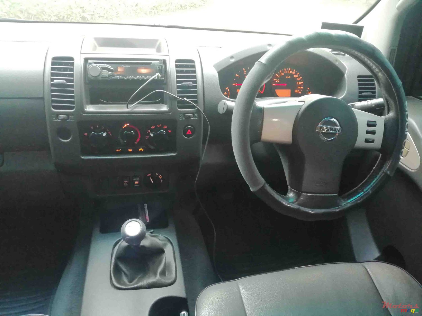 2008' Nissan Navara photo #5