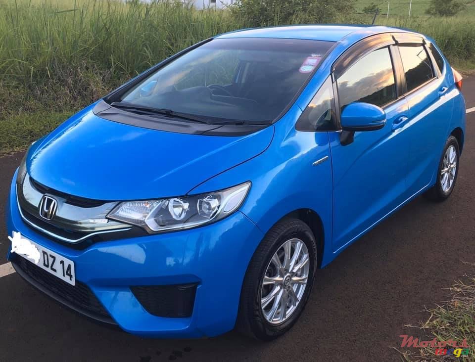 2014' Honda Fit Hybrid photo #6