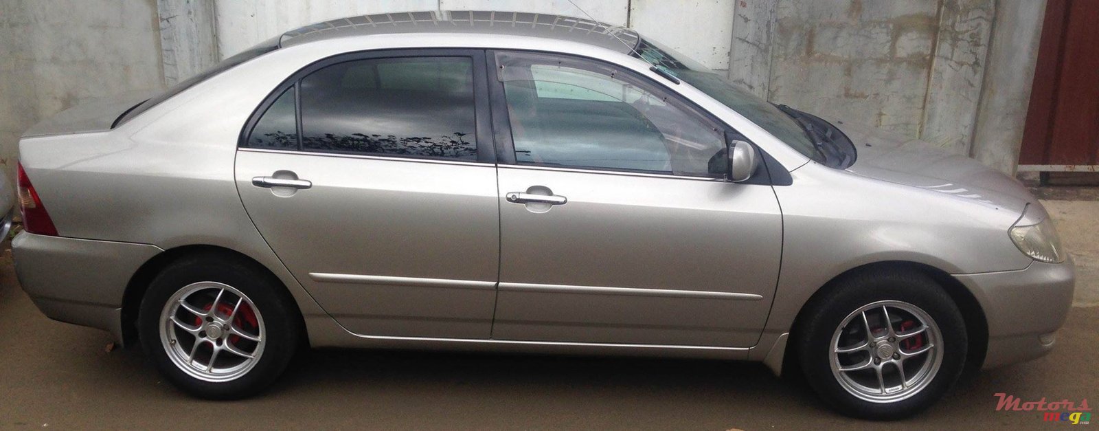 2001' Toyota Corolla NZE photo #3