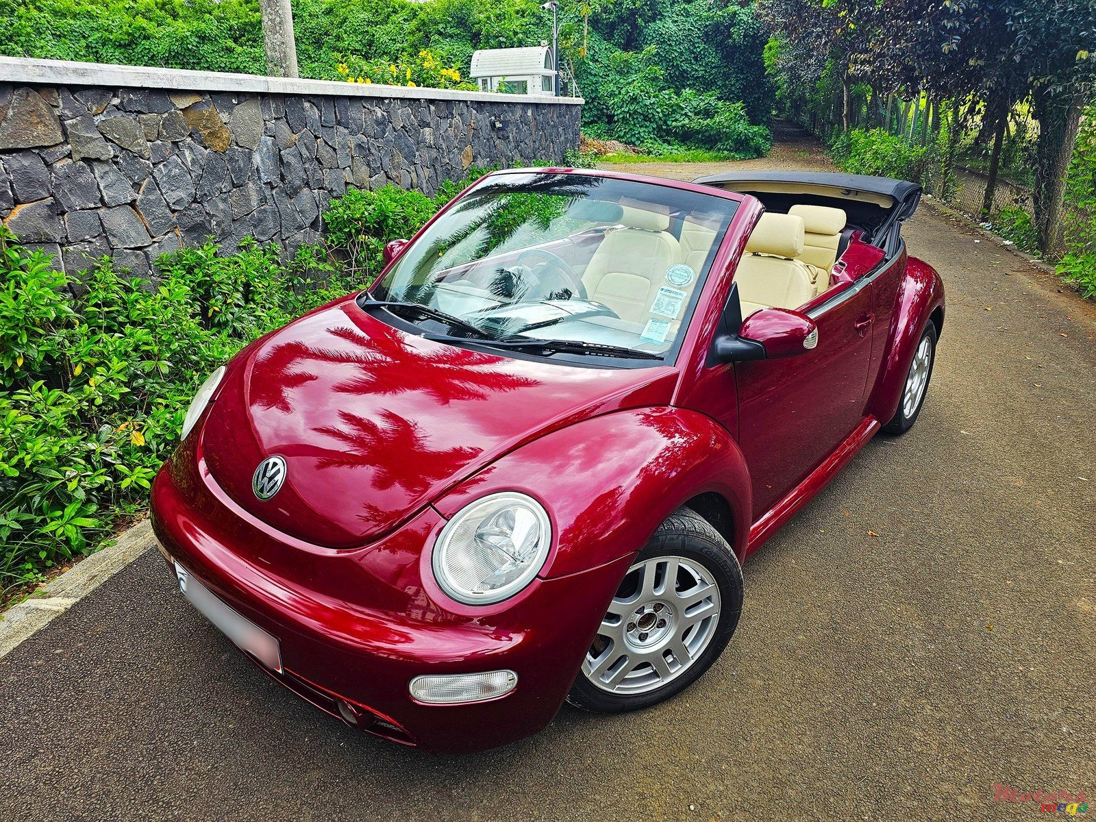 2006' Volkswagen Beetle 1.4 Cabriolet photo #4