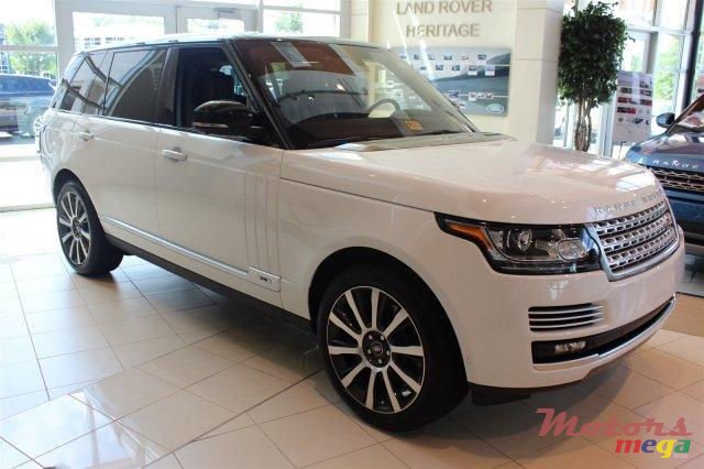 2014' Land Rover Range Rover Sport photo #3