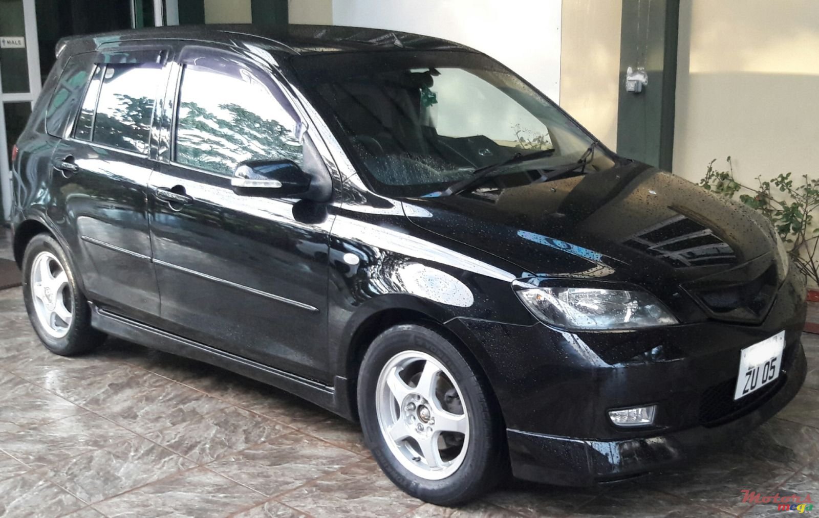 2005' Mazda 2 photo #2