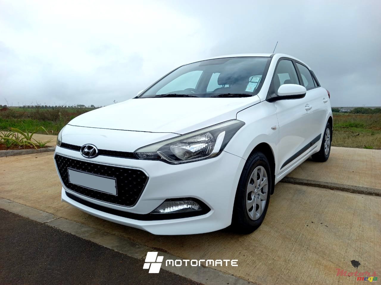 2017' Hyundai i20 photo #2