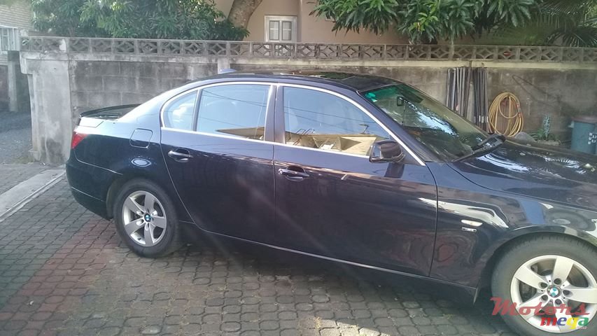 2008' BMW 525 photo #4