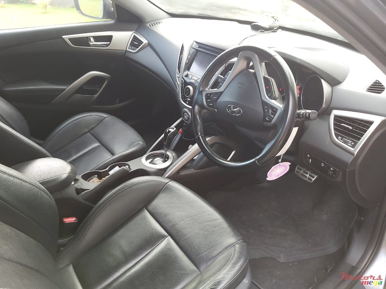 2014' Hyundai Veloster 2014 photo #3