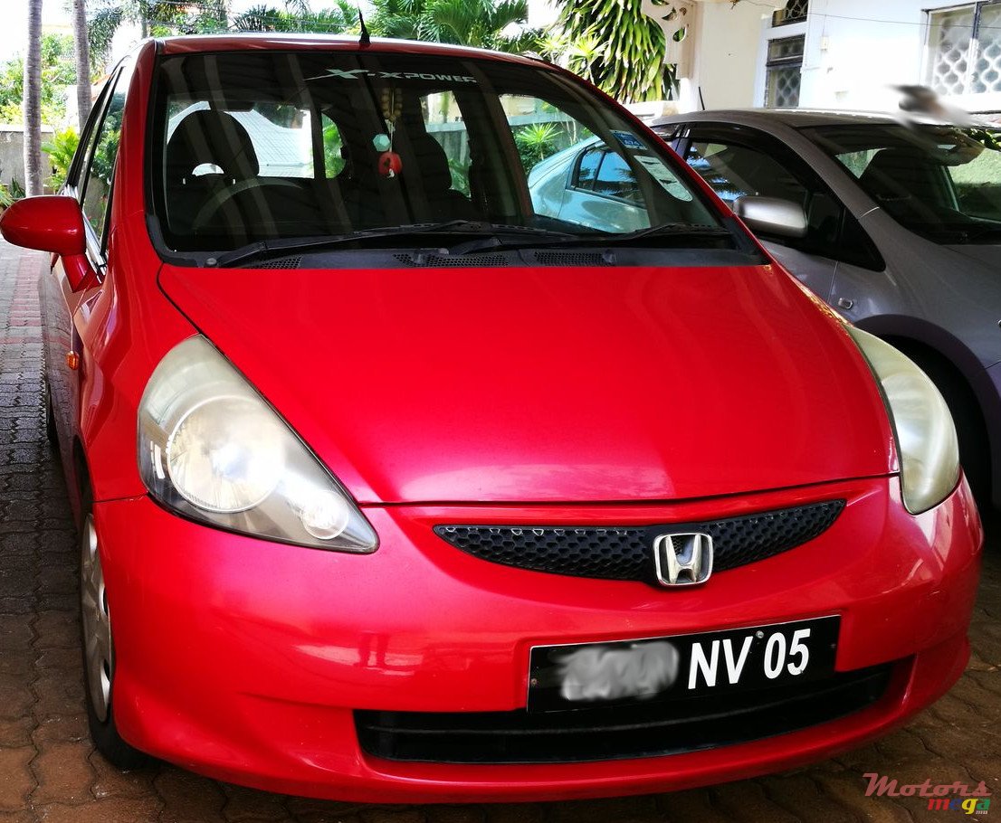 2005' Honda Jazz photo #2
