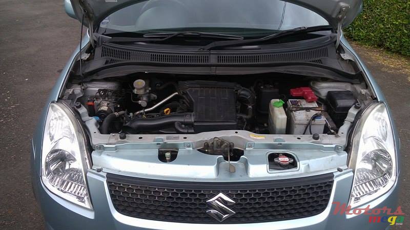 2007' Suzuki Swift photo #7