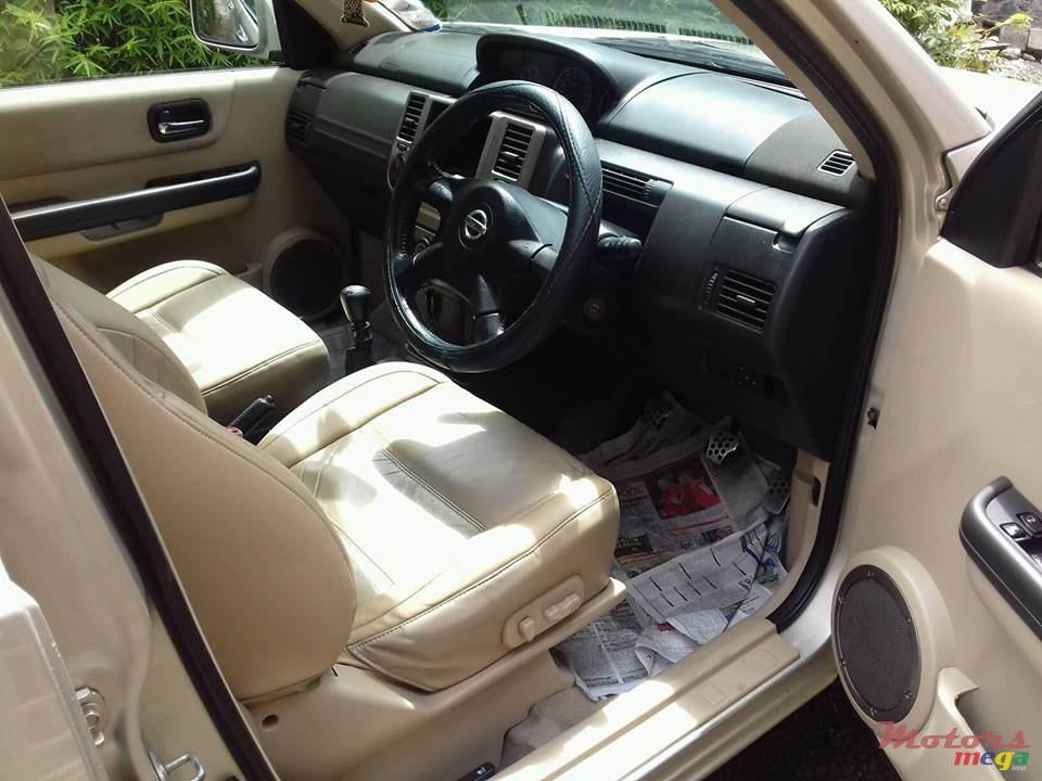 2005' Nissan X-Trail TURBO DIESEL photo #3