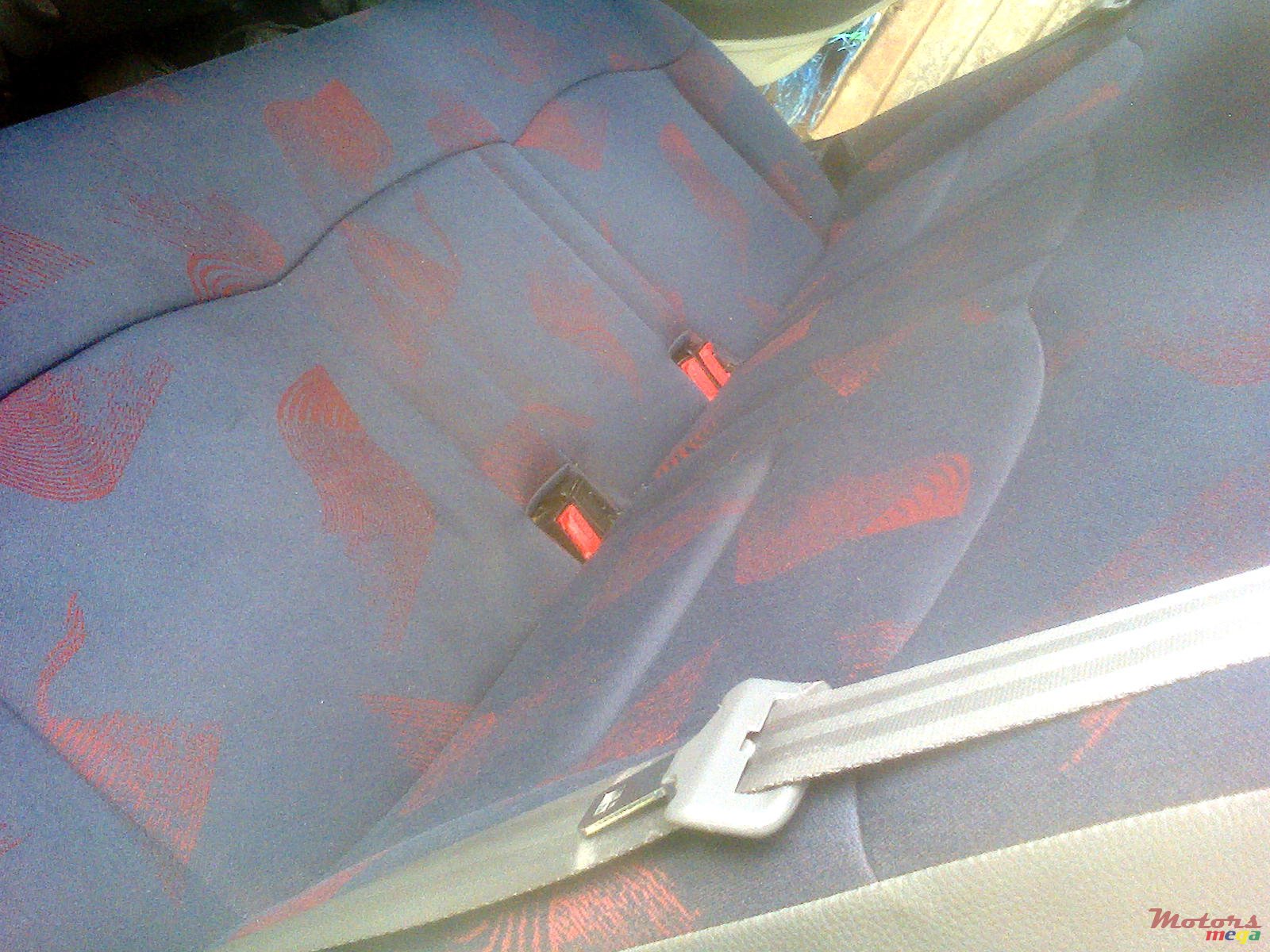 2000' Renault Clio photo #3