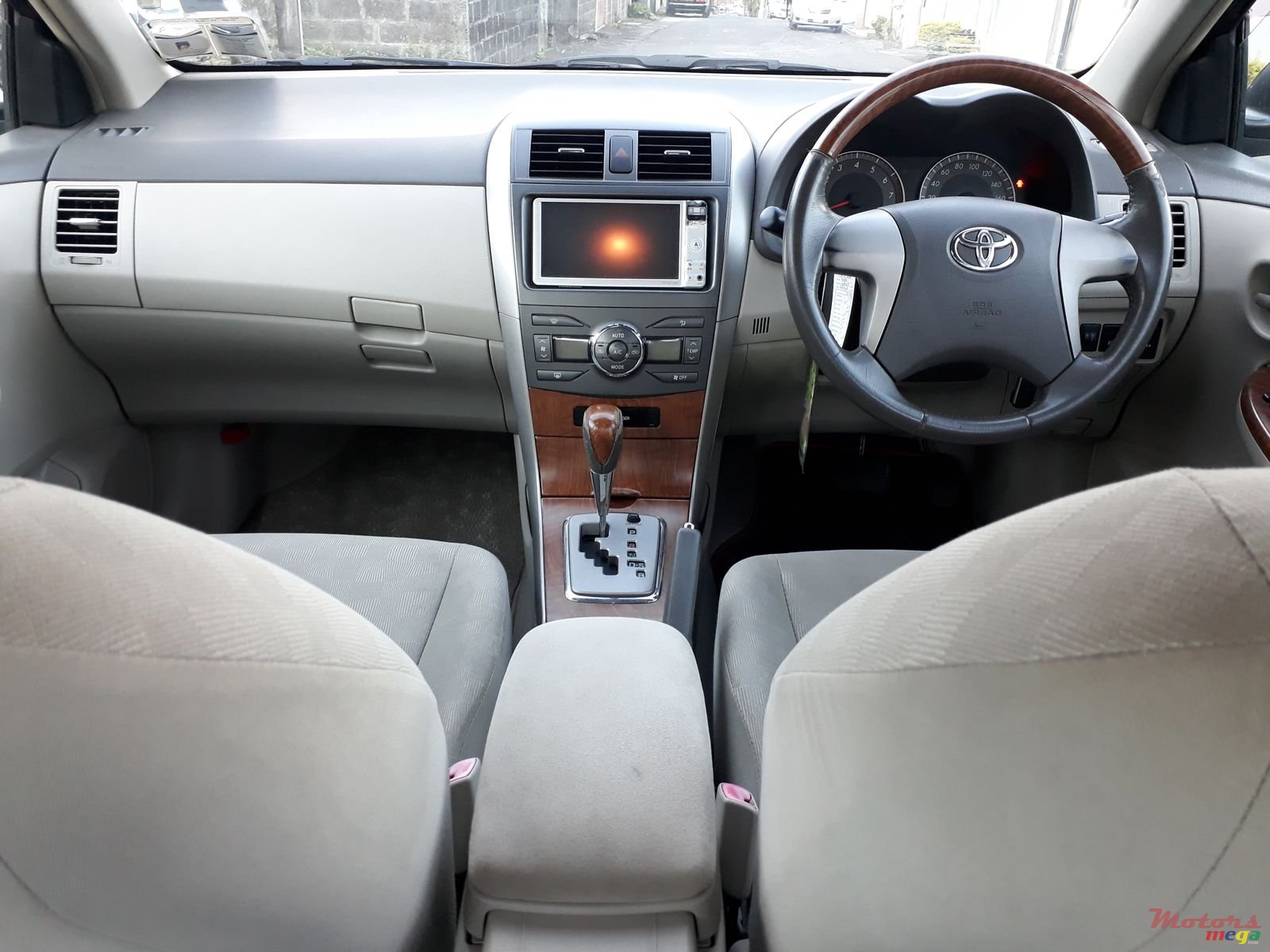 2010' Toyota Axio G edition photo #3