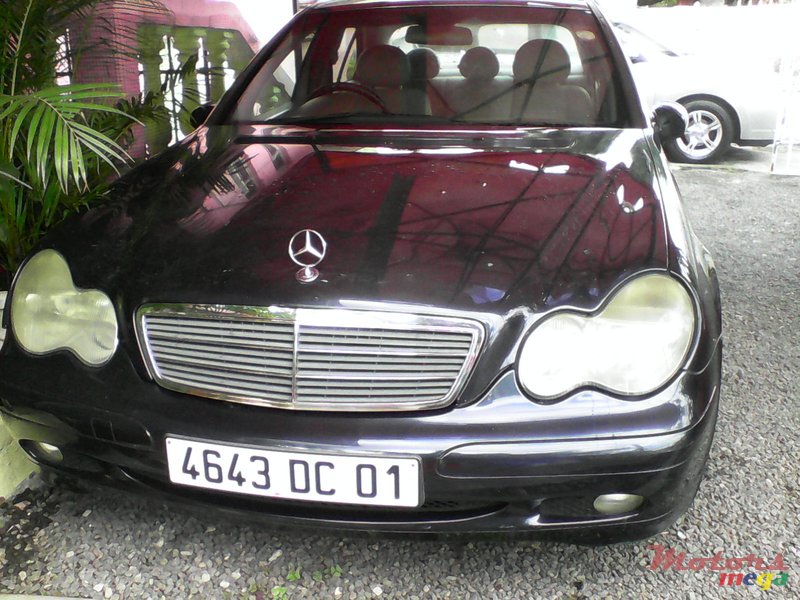 2001' Mercedes-Benz c200 photo #1