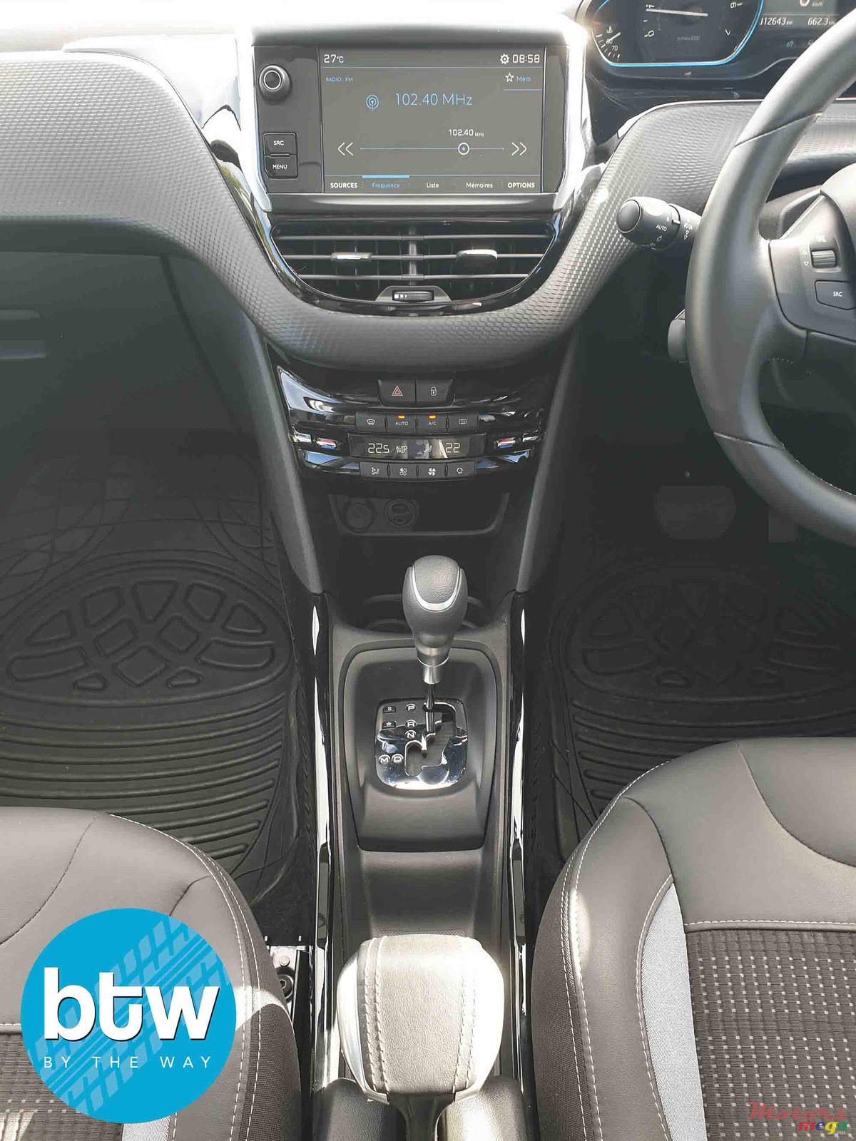 2018' Peugeot 2008 Allure photo #4