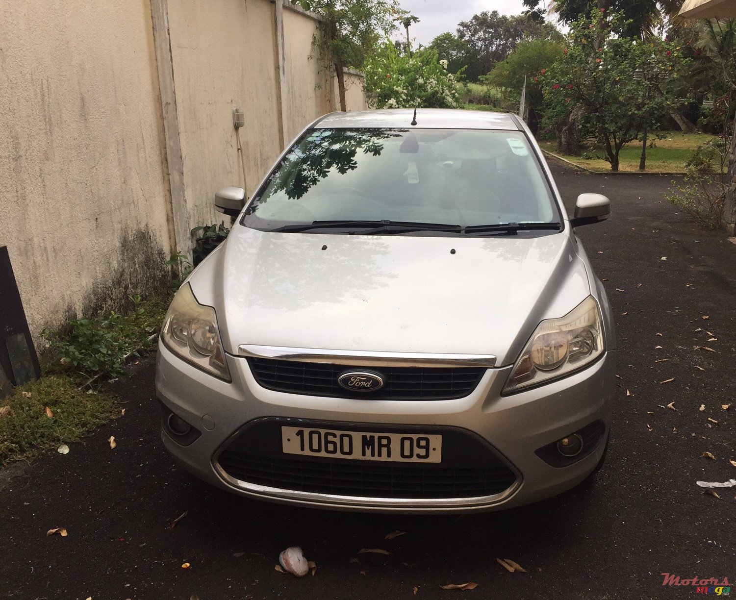 2009' Ford Focus photo #3