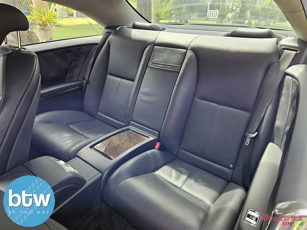 2010' Mercedes-Benz CL 500 photo #6