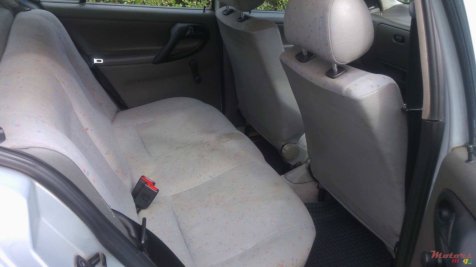 1999' Volkswagen Polo photo #7