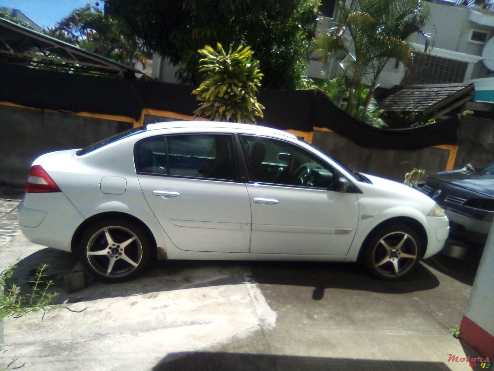 2005' Renault Megane RS photo #1