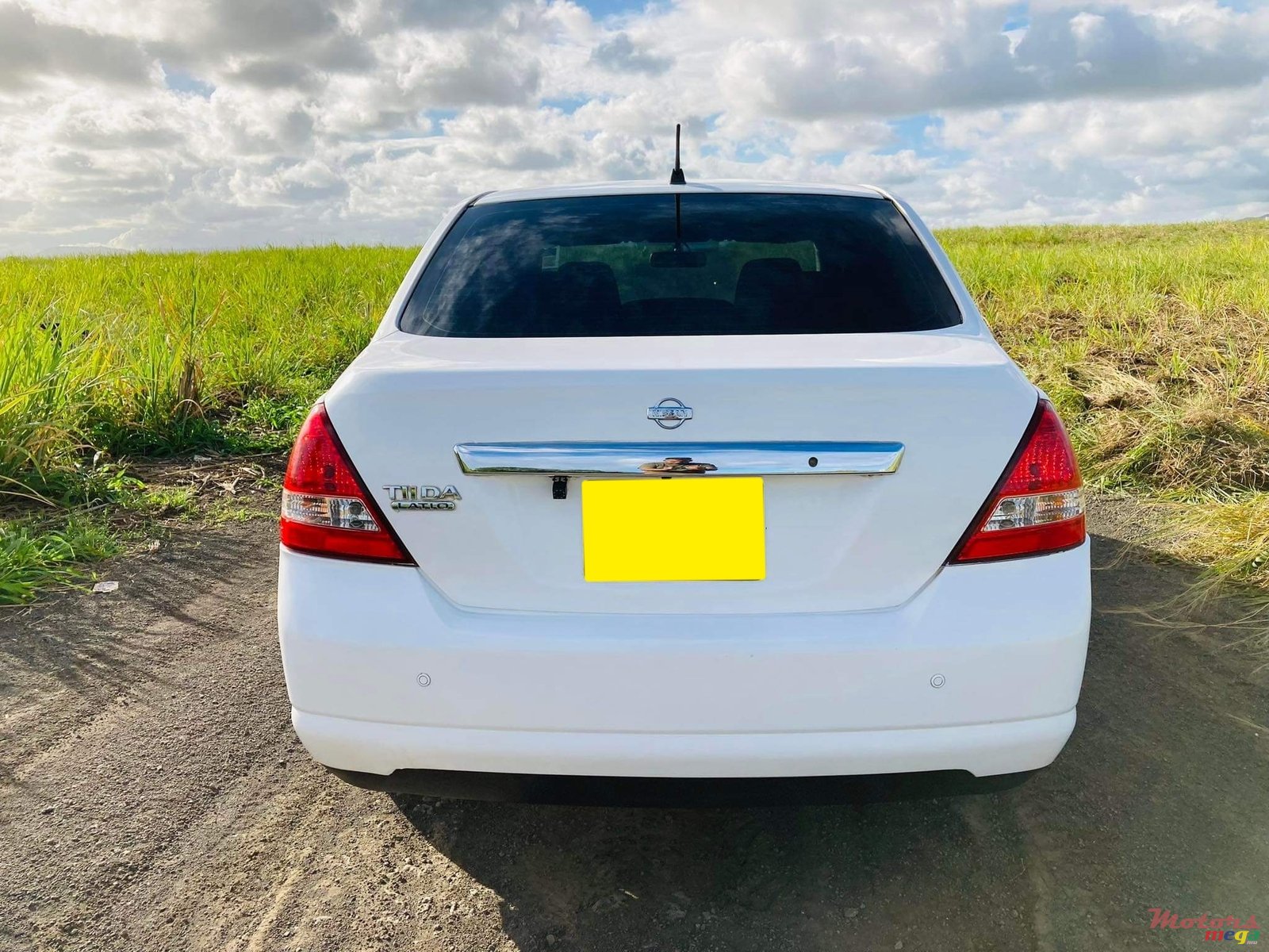 2006' Nissan Tiida photo #2