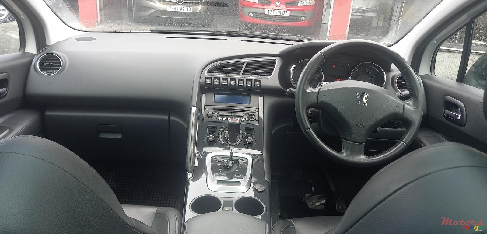 2012' Peugeot 3008 photo #5