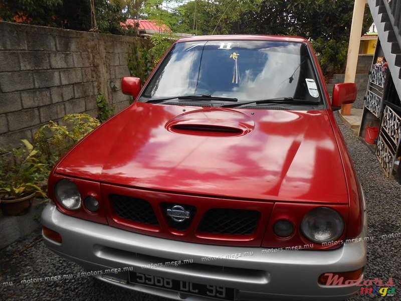 1999' Nissan Terrano 2 photo #1
