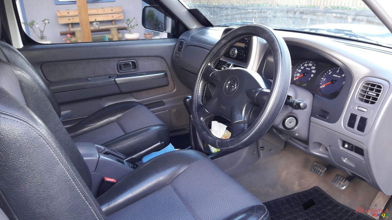 2013' Nissan Hardbody NP300, Predator photo #7