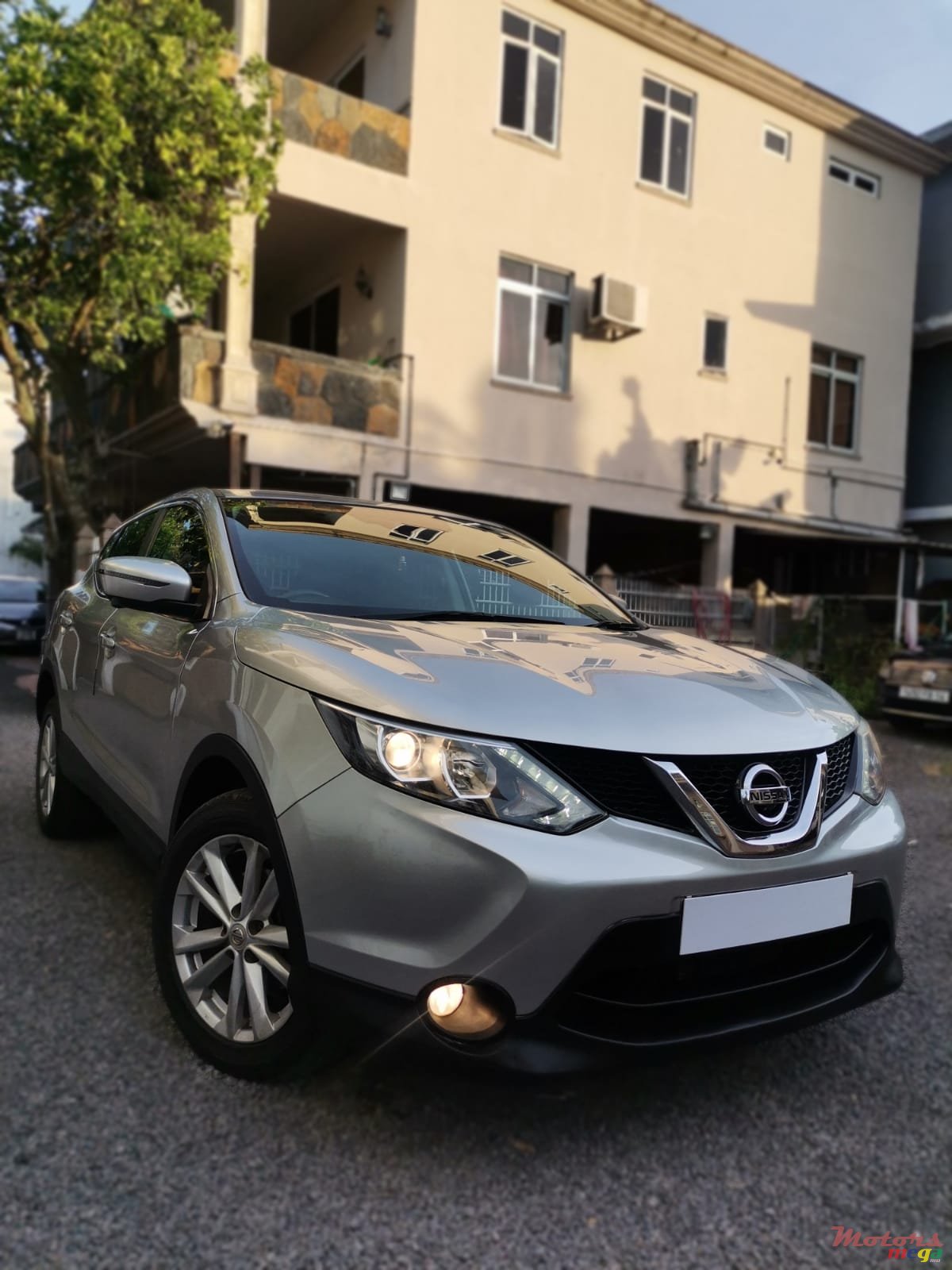 2015' Nissan Qashqai photo #2