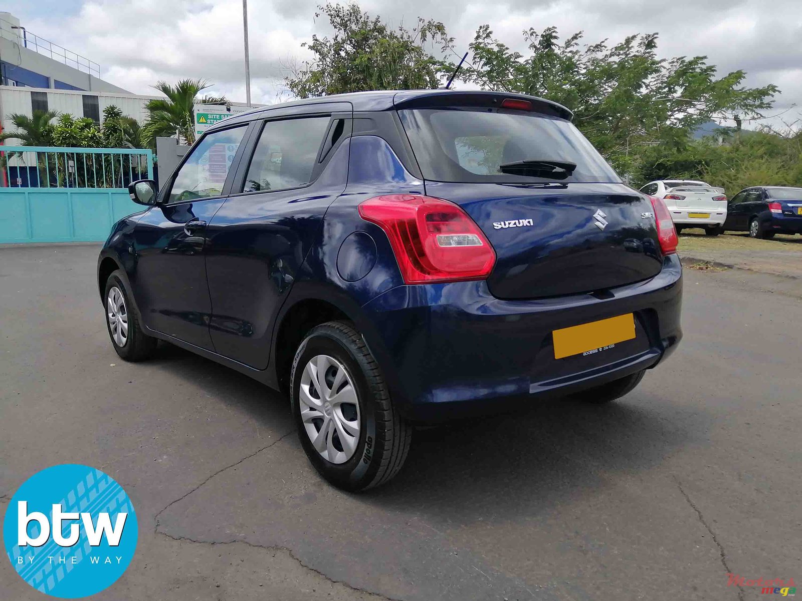 2019' Suzuki Swift photo #3