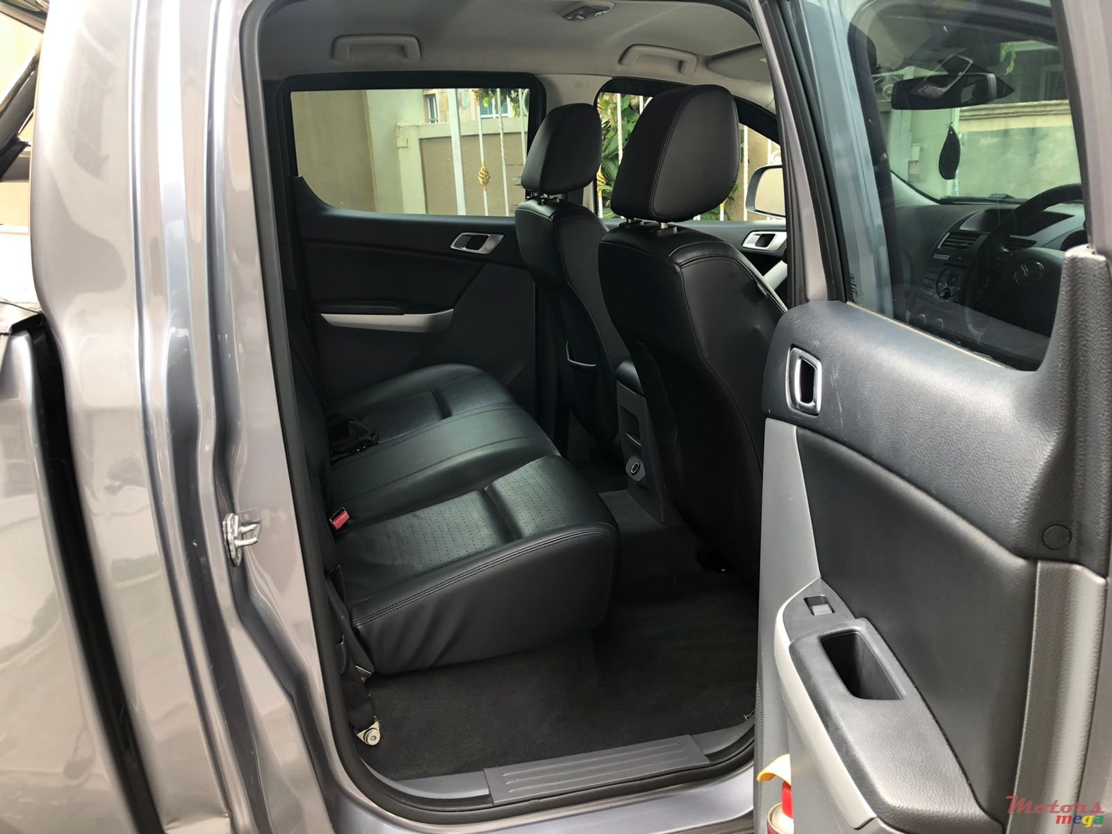 2015' Mazda BT50 4x4 3.2 photo #6