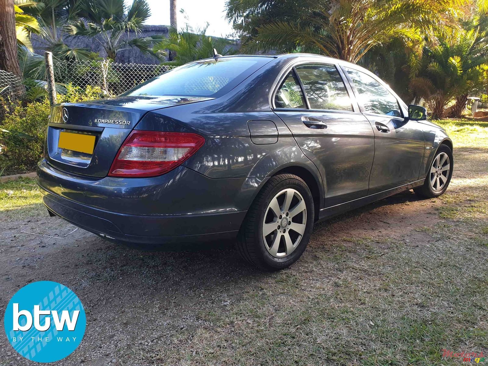 2010' Mercedes-Benz C-Class 180 photo #2