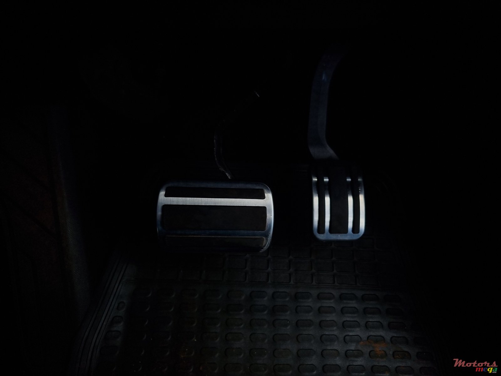 2018' Peugeot 3008 Allure photo #5