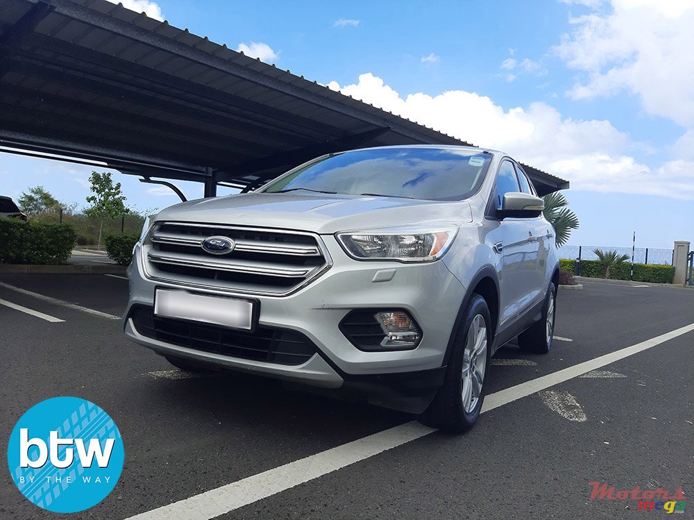 2017' Ford Kuga photo #2