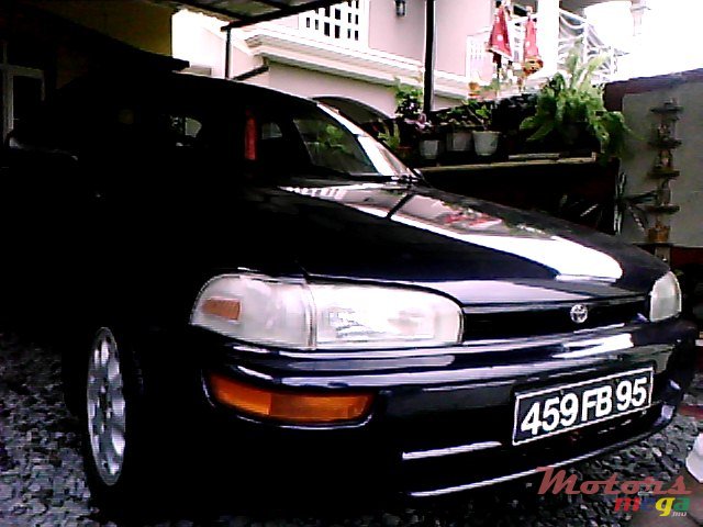 1995' Toyota Corolla GLI photo #1