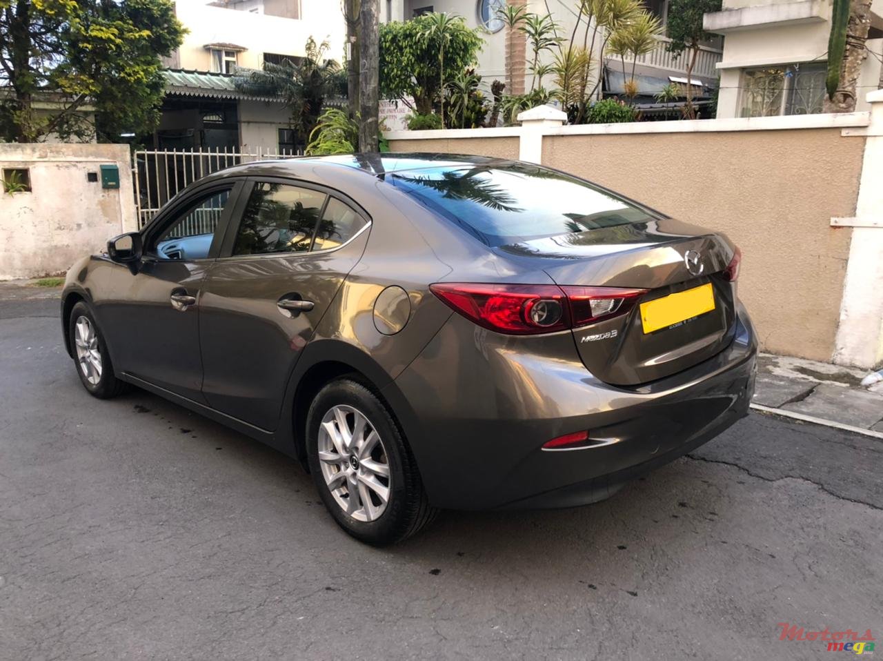 2014' Mazda 3 photo #3